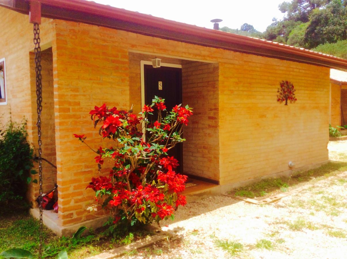 Pousada Villa Catarina Gonçalves Екстериор снимка